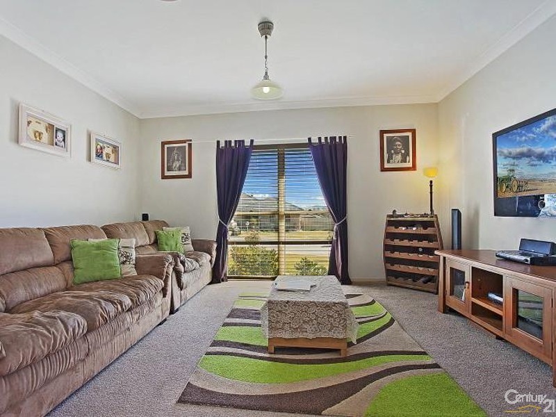 54  Diamond Circuit, Rutherford NSW 2320