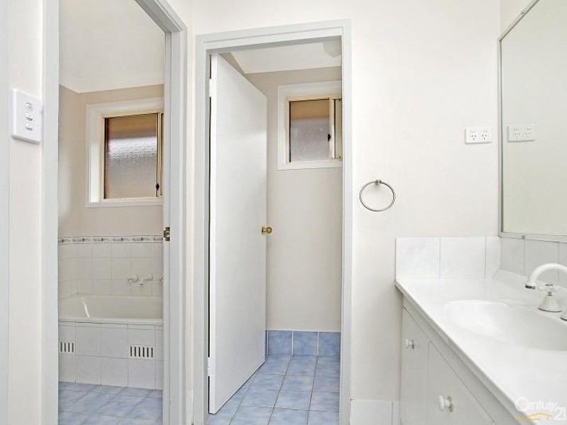 16 Coburn Circuit, Metford NSW 2323