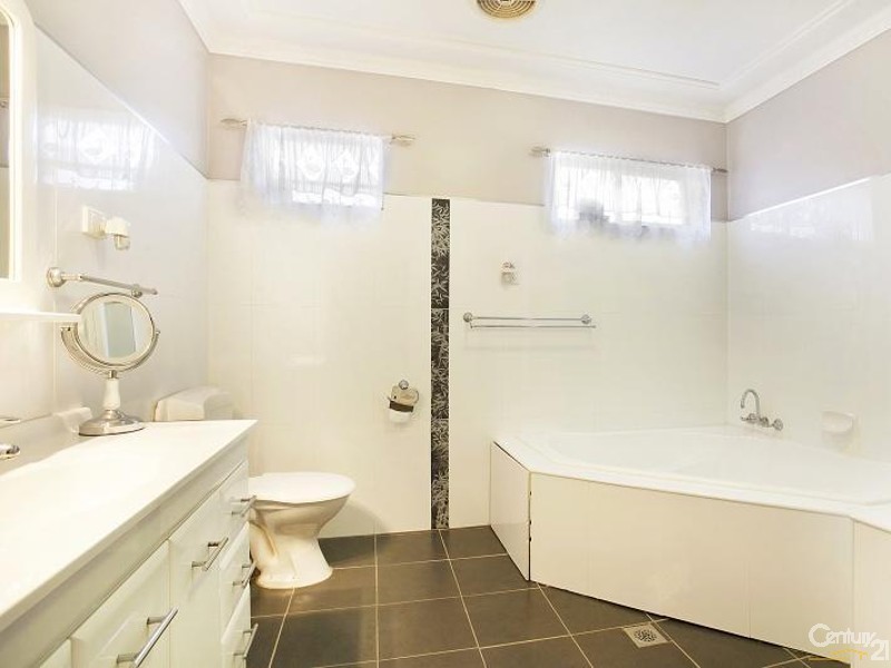 34 St Fagans Parade, Rutherford NSW 2320