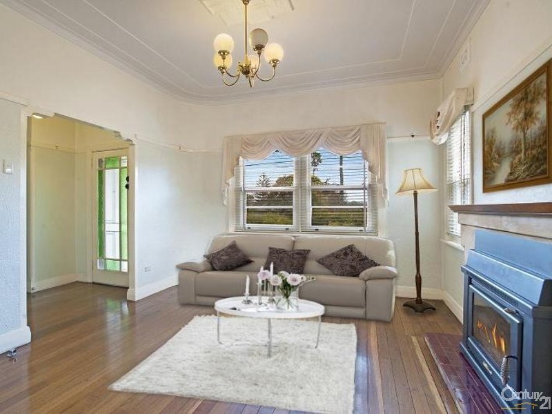 20 Raymond Terrace Road, East Maitland NSW 2323