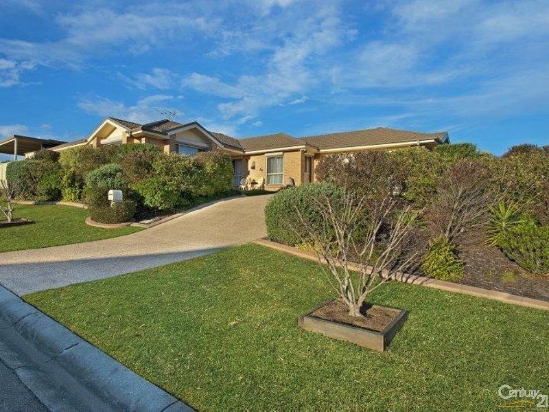 2 Dominic Cove, Rutherford NSW 2320