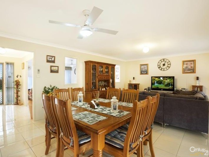 2 Dominic Cove, Rutherford NSW 2320