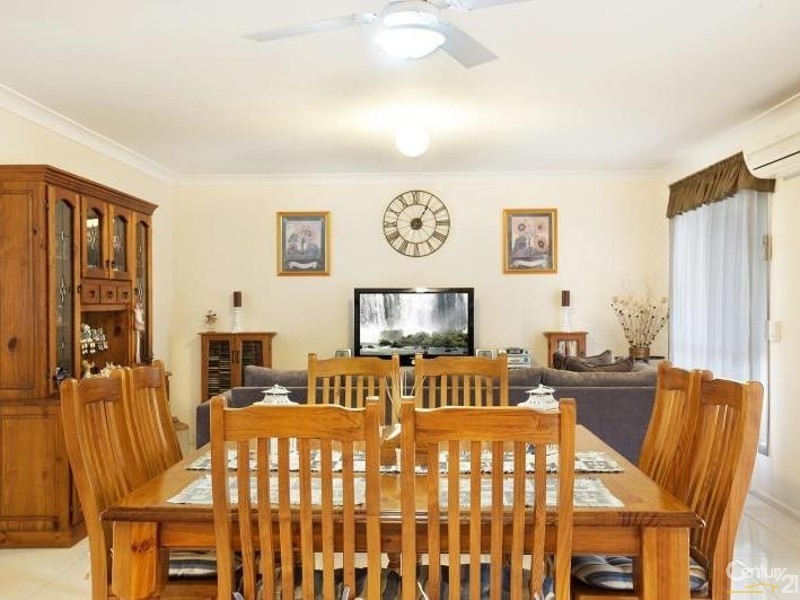 2 Dominic Cove, Rutherford NSW 2320