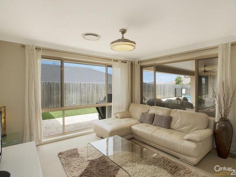 6 Coolabah Street, Aberglasslyn NSW 2320