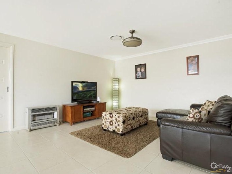 6 Coolabah Street, Aberglasslyn NSW 2320