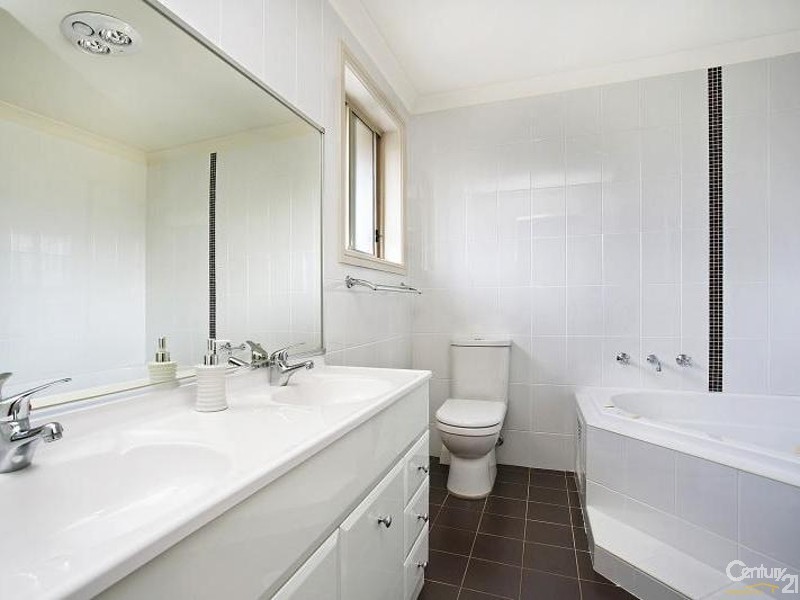 11 Forest Way, Bolwarra Heights NSW 2320