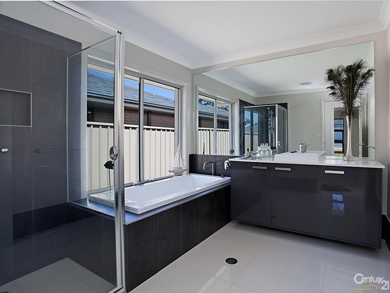 35 Ashton Drive, Heddon Greta NSW 2321