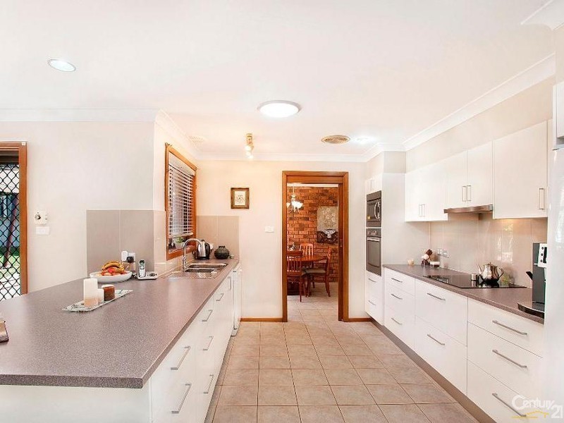 8 Liddell Avenue, Rutherford NSW 2320