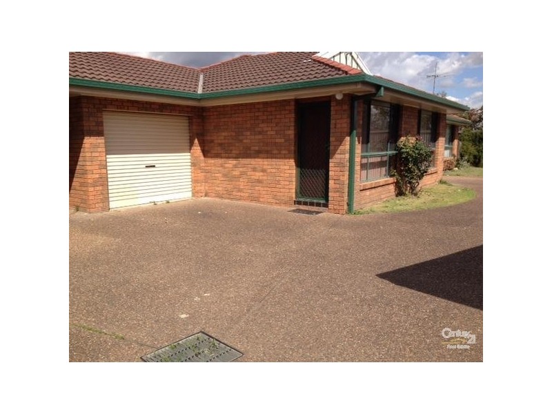 2/18 Justine Parade, Rutherford NSW 2320