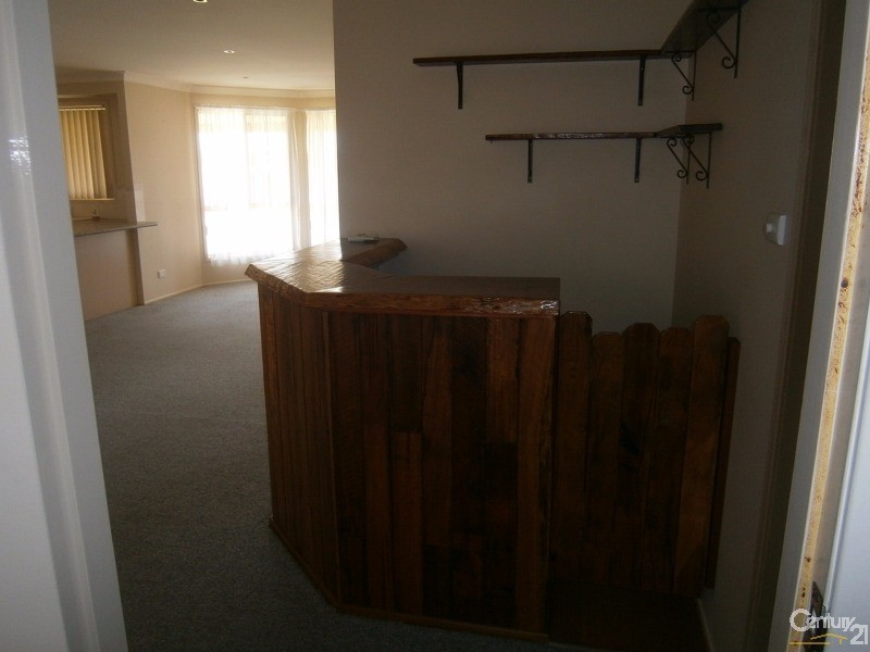 10 Carroll Avenue, Rutherford NSW 2320