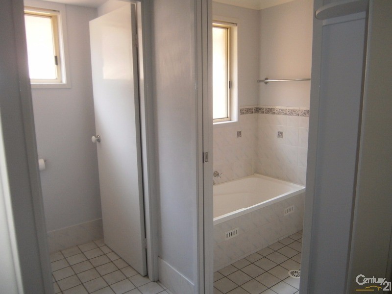 10 Carroll Avenue, Rutherford NSW 2320