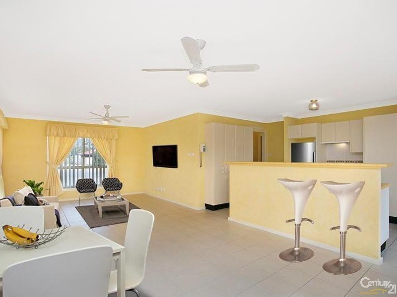 2/1 Lisa Place, Rutherford NSW 2320