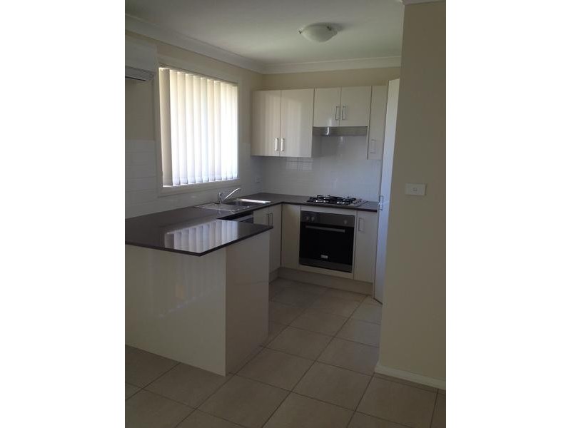 13a MacGowan Crescent, Ashtonfield NSW 2323