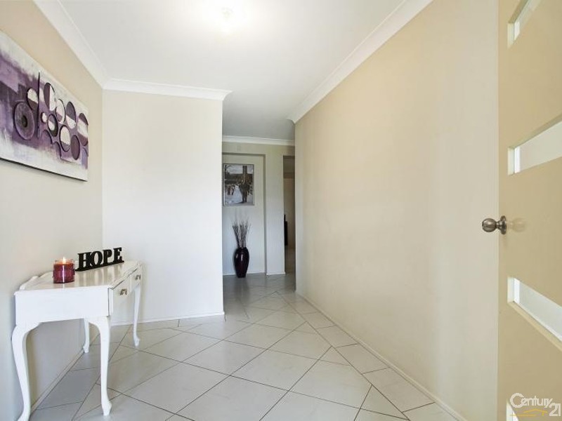 15 Alloway Circuit, Largs NSW 2320