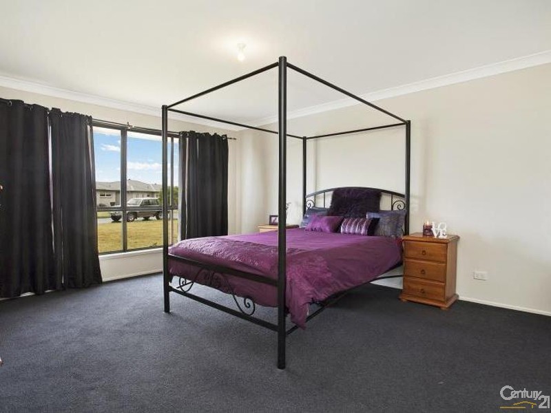 15 Alloway Circuit, Largs NSW 2320