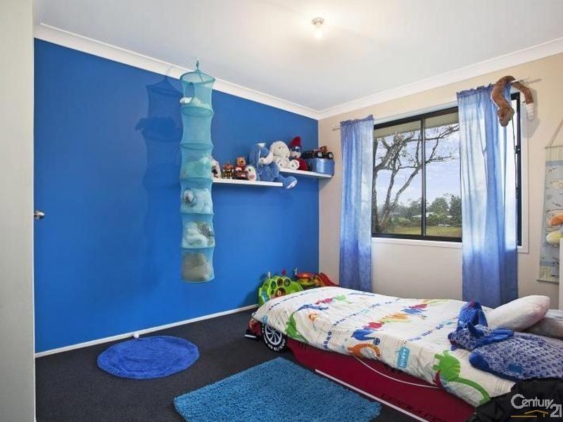 15 Alloway Circuit, Largs NSW 2320