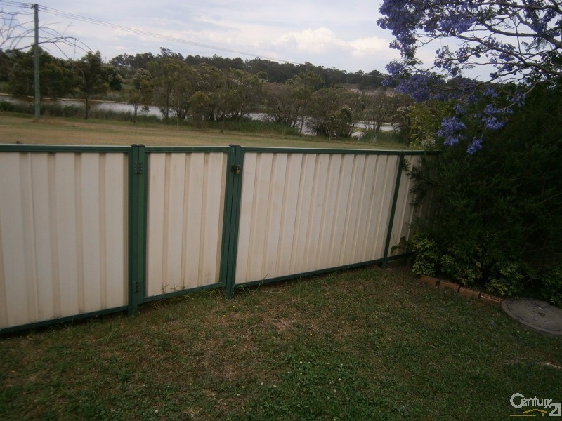 37B Streeton Drive, Metford NSW 2323