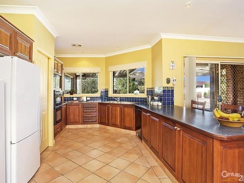 6 Donegal Drive, Ashtonfield NSW 2323