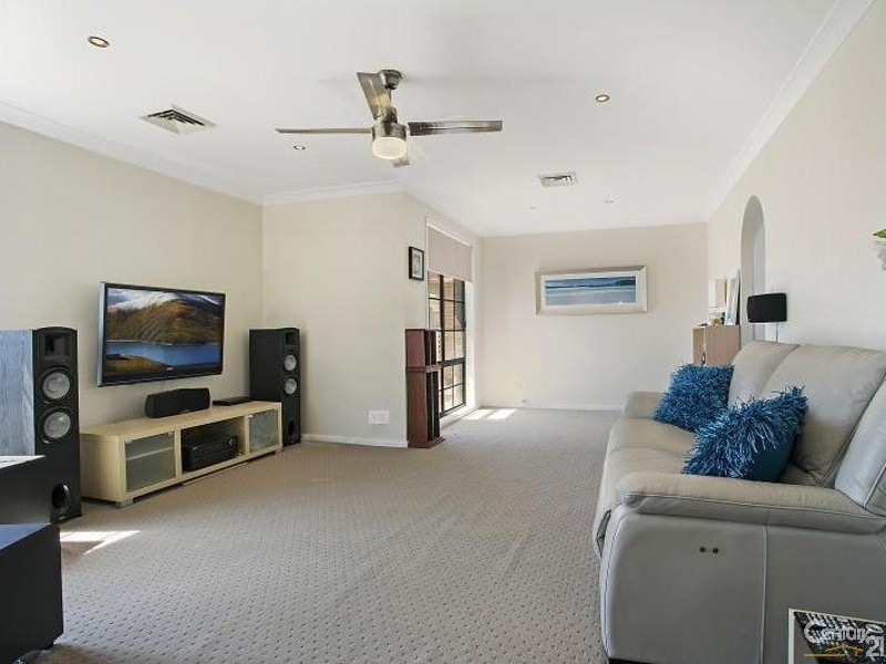 64 Regiment Road, Rutherford NSW 2320