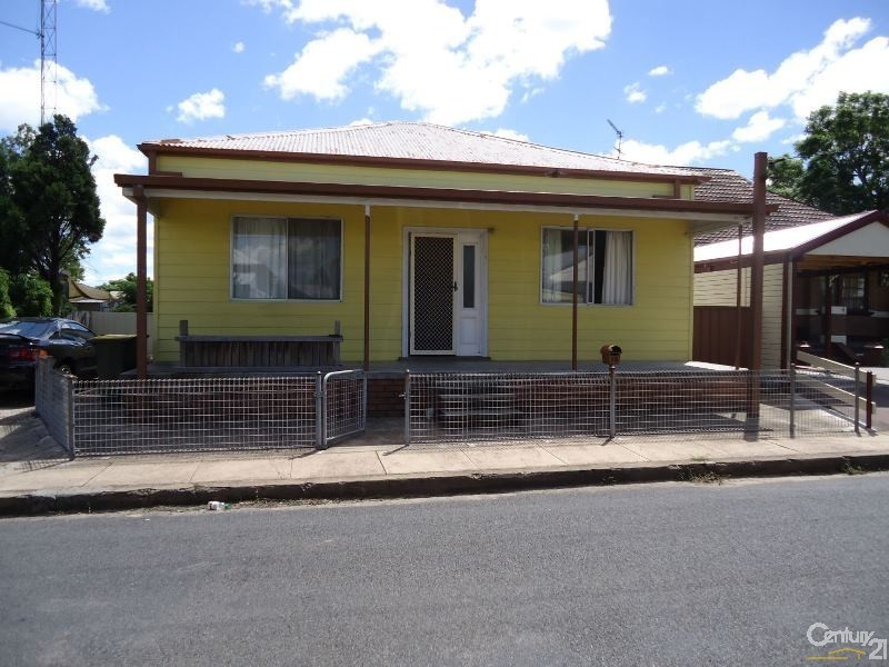 16 Ward Street, Maitland NSW 2320
