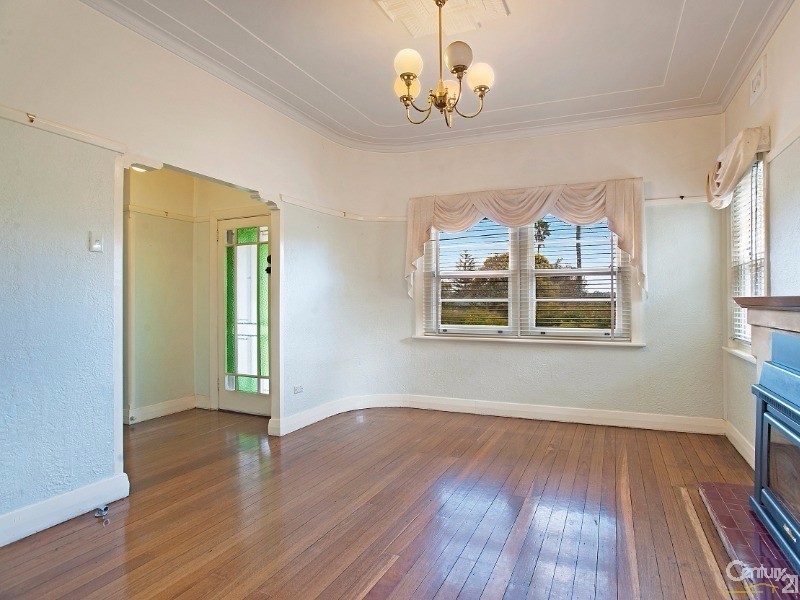 20 Raymond Terrace Road, East Maitland NSW 2323