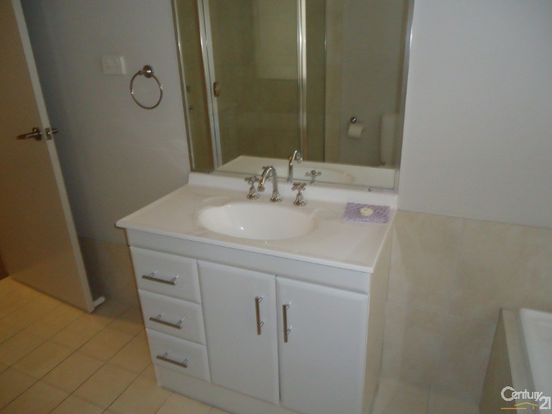 5/15 Denton Park Drive, Rutherford NSW 2320