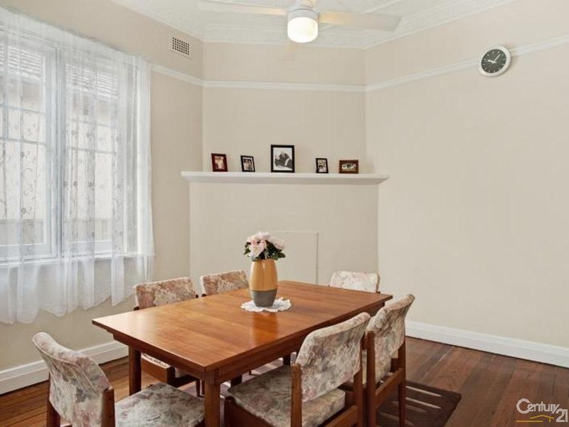 11 Ackeron Street, Mayfield NSW 2304