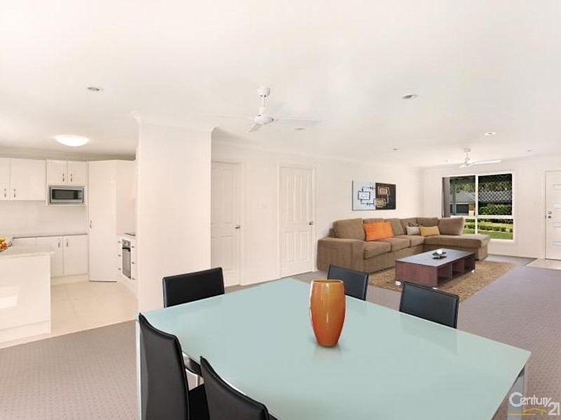 2/78 Streeton Drive, Metford NSW 2323