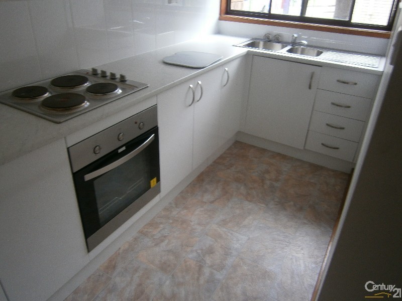 2/15 Card Crescent, East Maitland NSW 2323