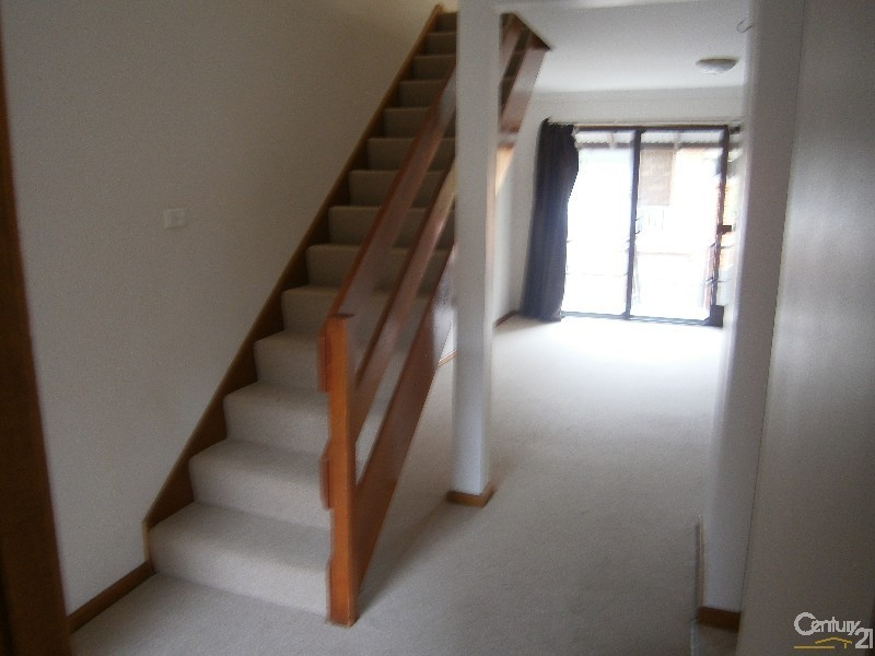 2/15 Card Crescent, East Maitland NSW 2323