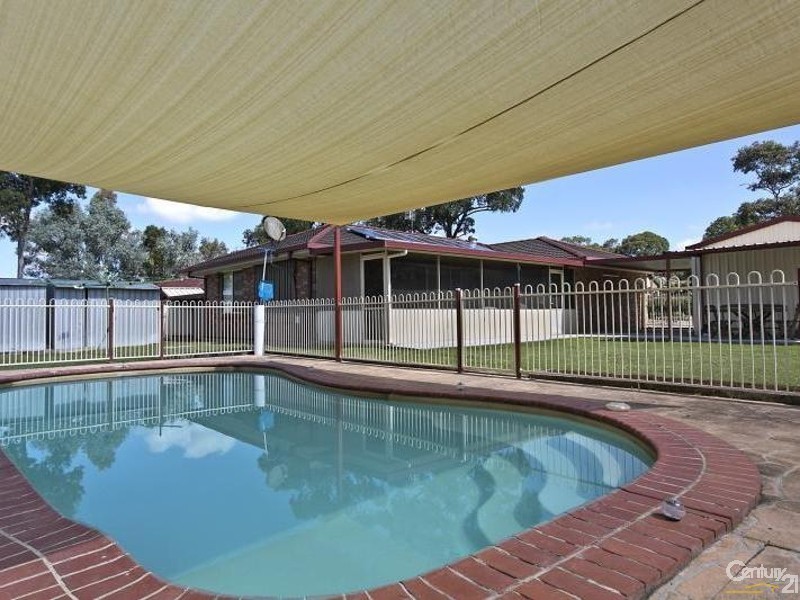 25 Schanck Drive, Metford NSW 2323