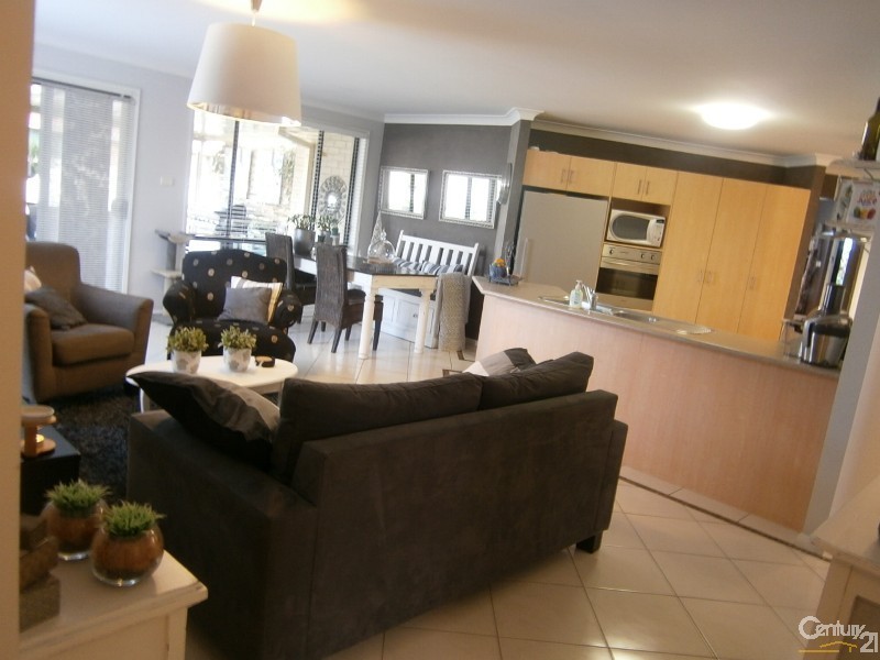 12 Aaron Cove, Rutherford NSW 2320