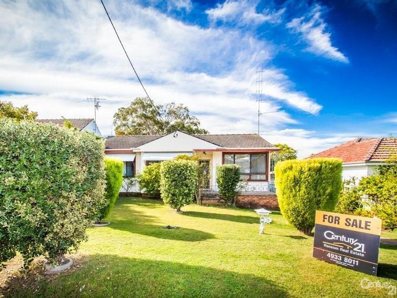 33 Weblands Street, Rutherford NSW 2320