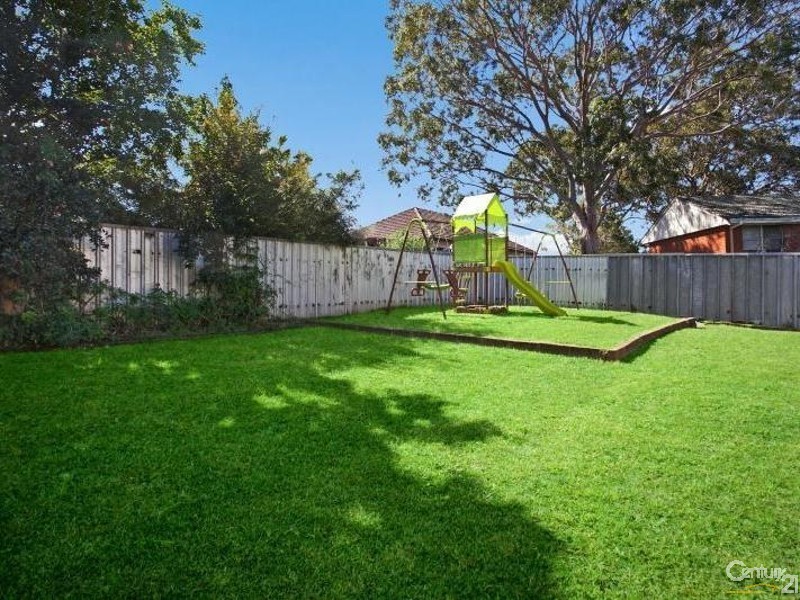 33 Weblands Street, Rutherford NSW 2320