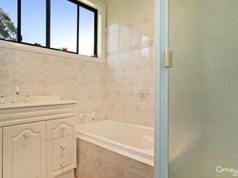 33 Weblands Street, Rutherford NSW 2320