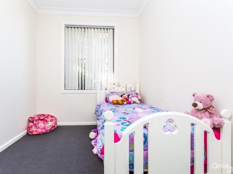 33 Weblands Street, Rutherford NSW 2320