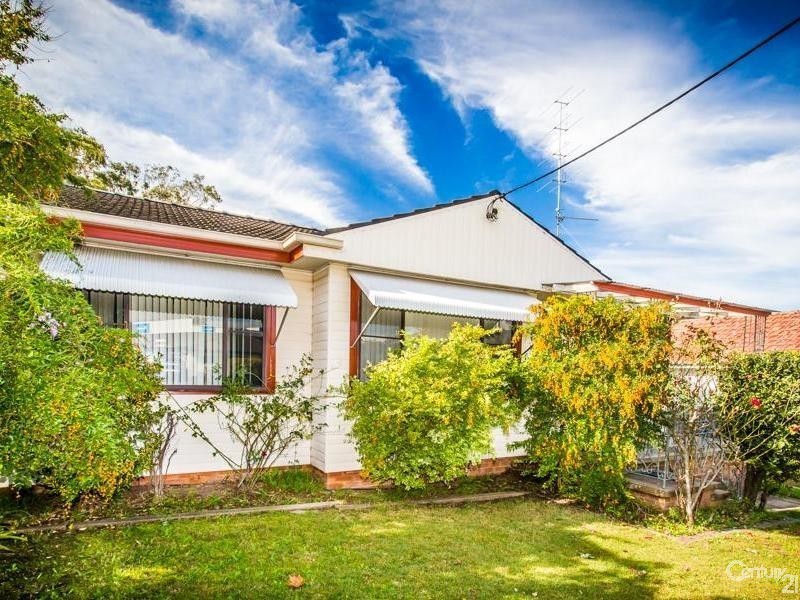 33 Weblands Street, Rutherford NSW 2320
