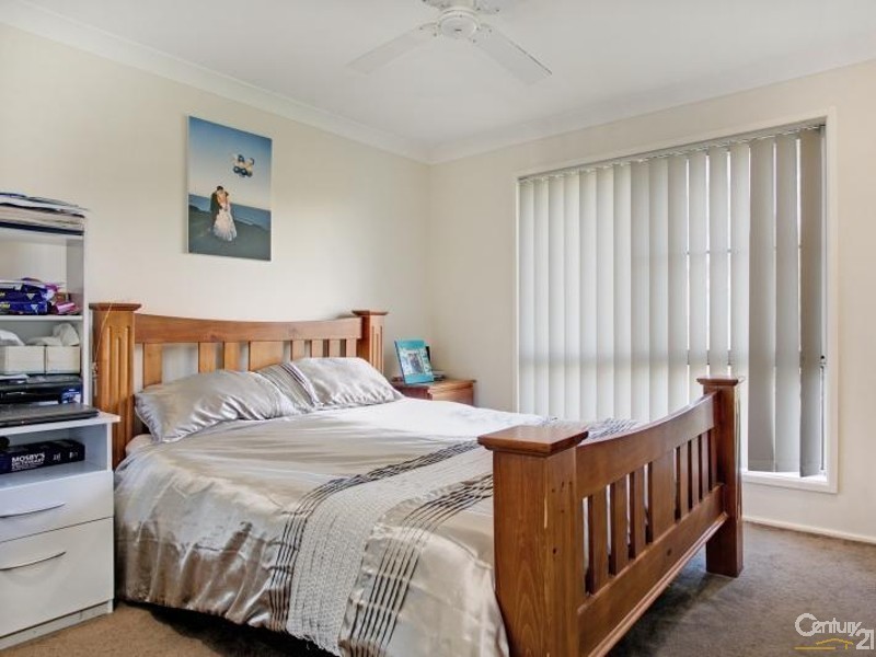 6 Waterbush Crescent, Woodberry NSW 2322