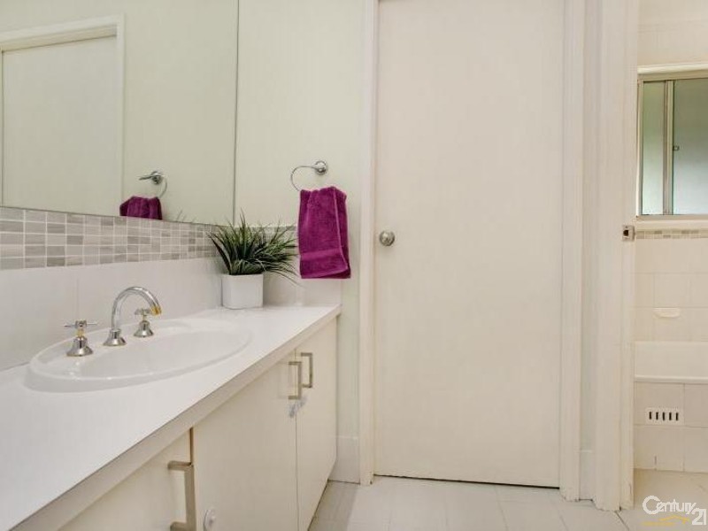 6 Waterbush Crescent, Woodberry NSW 2322