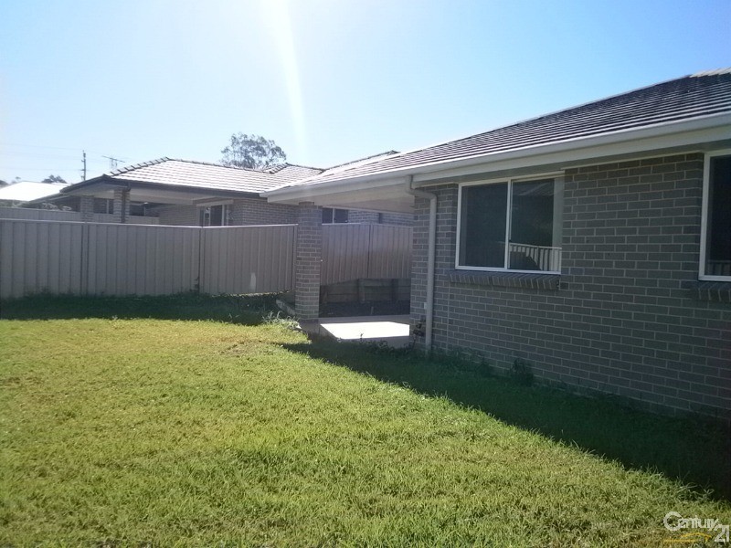 10 Johnson Drive, East Maitland NSW 2323