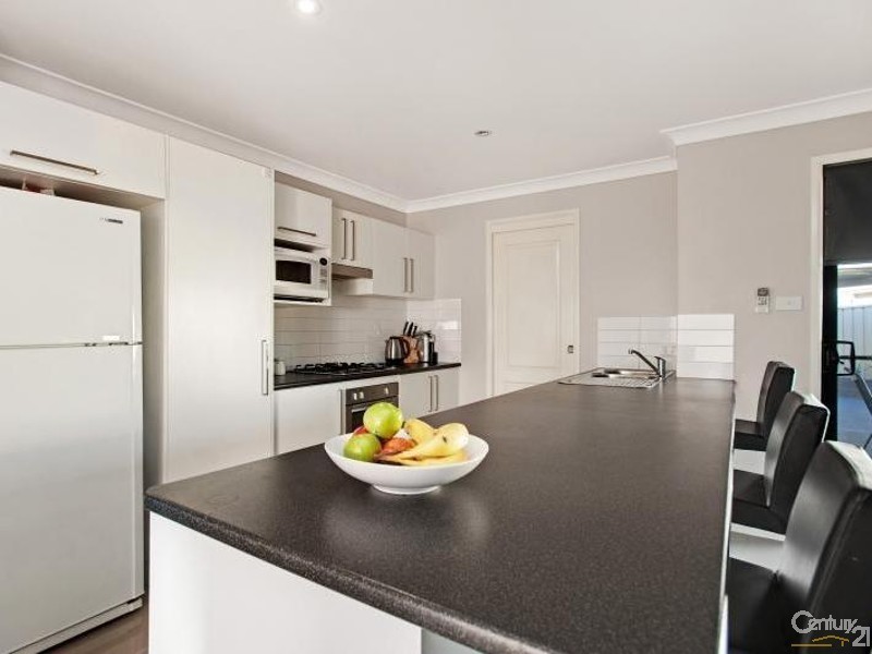 26 Kelly Circle, Rutherford NSW 2320