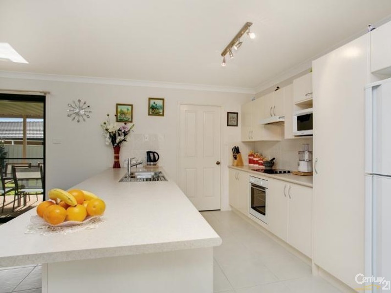 28 Kelly Circle, Rutherford NSW 2320