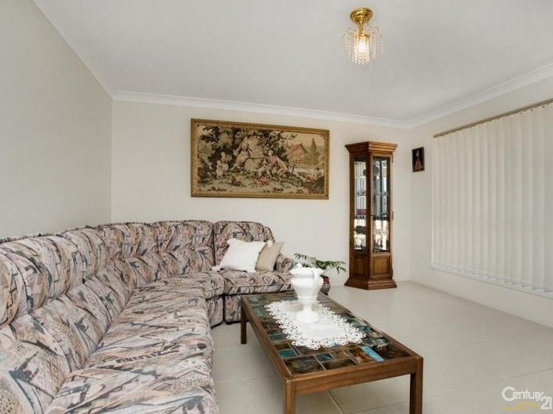 28 Kelly Circle, Rutherford NSW 2320