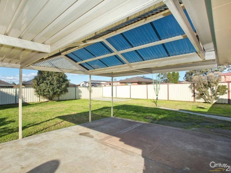 11 Schanck Drive, Metford NSW 2323