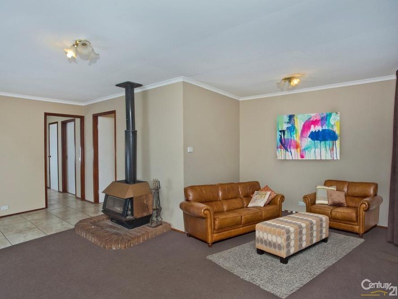 2 Treasure Street, Rutherford NSW 2320