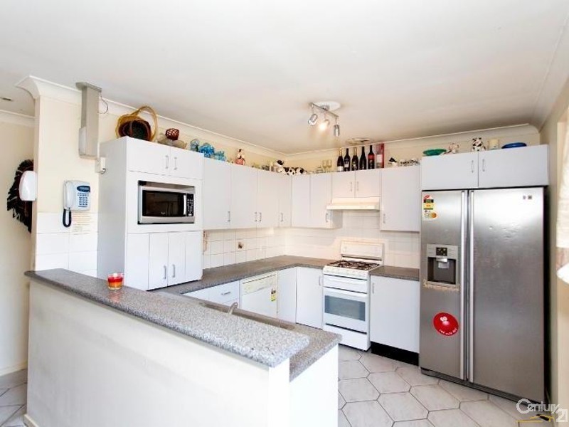 6 Woodbine Close, Woodberry NSW 2322