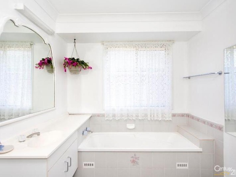 6 Woodbine Close, Woodberry NSW 2322