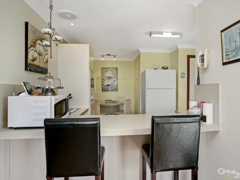 12 Robert Street, Tenambit NSW 2323