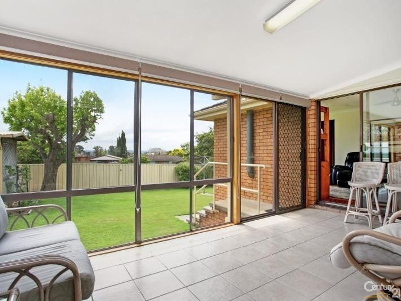 12 Robert Street, Tenambit NSW 2323