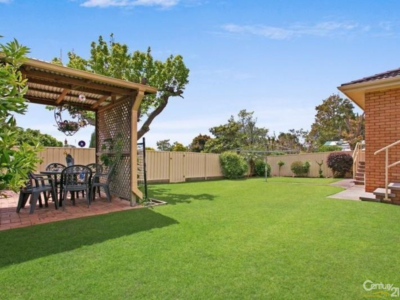 12 Robert Street, Tenambit NSW 2323